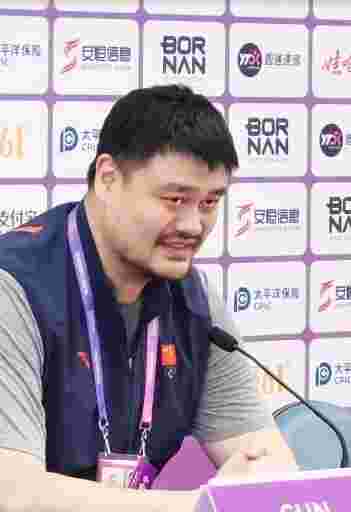 快船队宣布续约乔治，未来三年合同签署完成